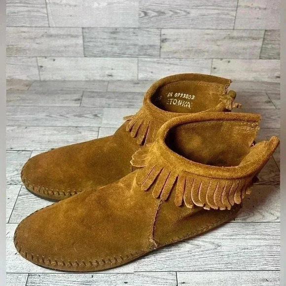 Minnetonka Moccasin Brown Suede leather Fringe Booties womens 6.5 boho babe - Picture 2 of 8